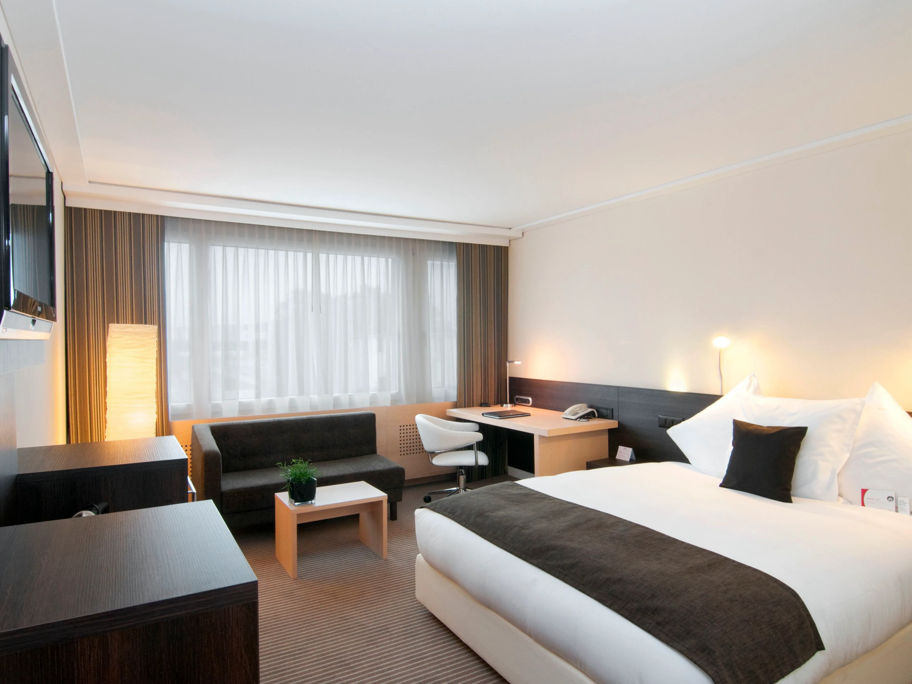 Premium guest room at Crowne Plaza Zurich