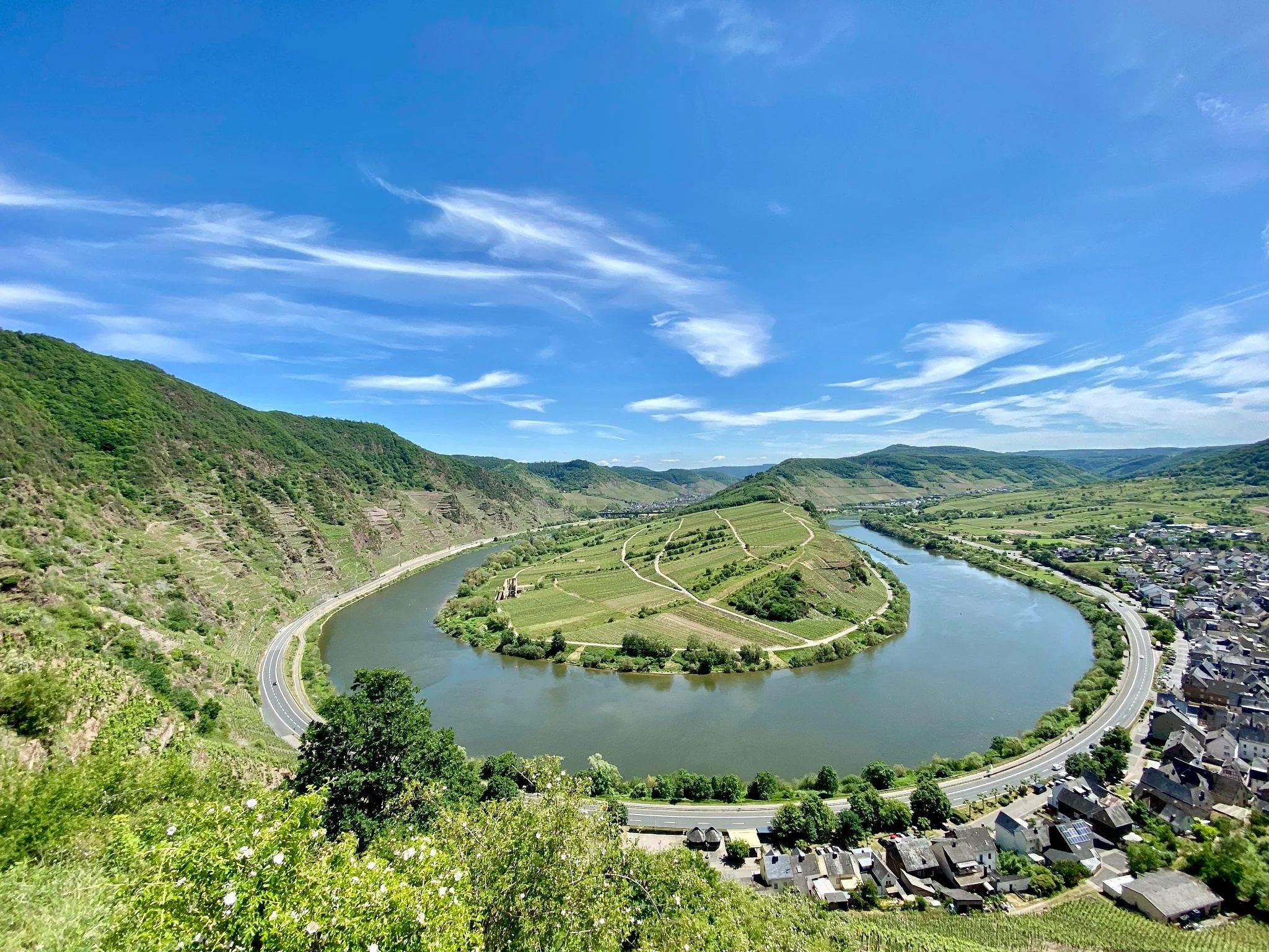 Panoramic view of the Moselle River and vineyards from Calmont