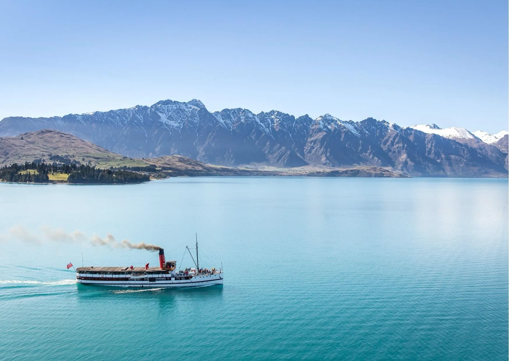 Historic TSS Earnslaw cruising across Lake Wakatipu